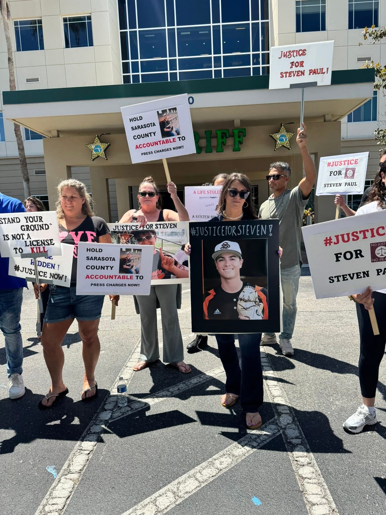 Steven Paul Colón - Photo 20